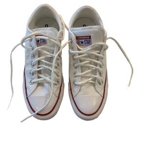 CONVERSE CHUCKS LIKE NEW               MAKE AN OFFER !!